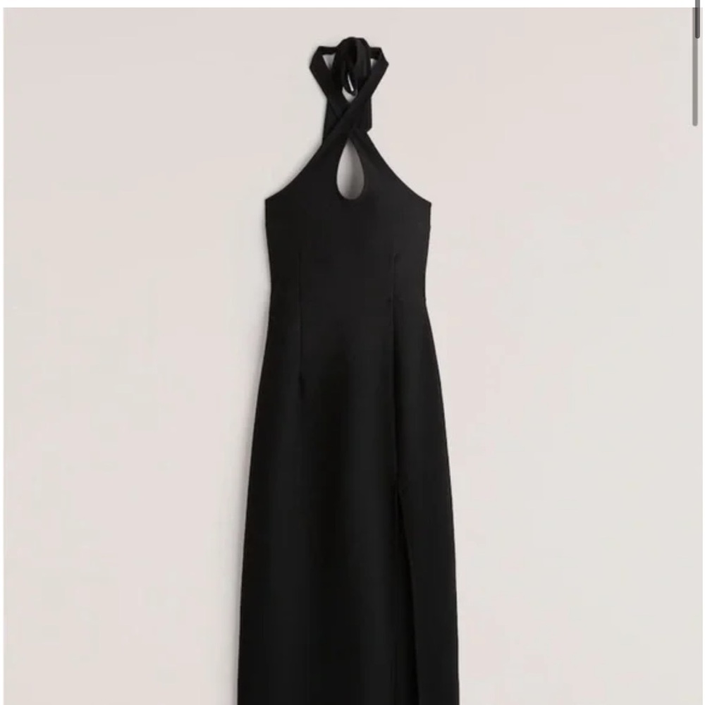 Abercrombie and Fitch Keyhole Halter Maxi Dress